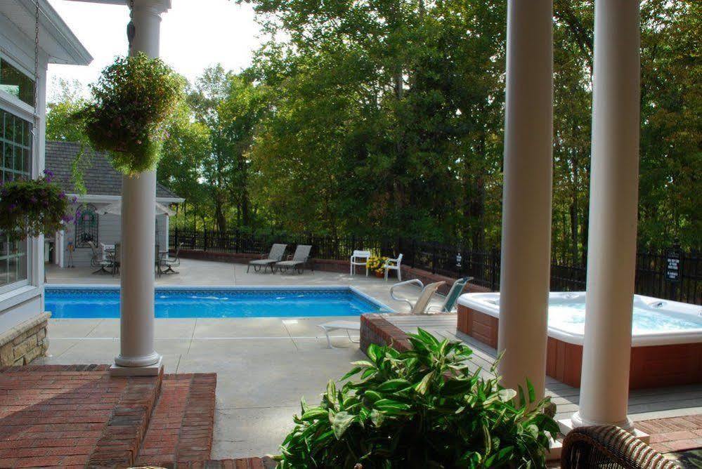 Bluegrass Country Estate Hotel La Grange Exterior photo
